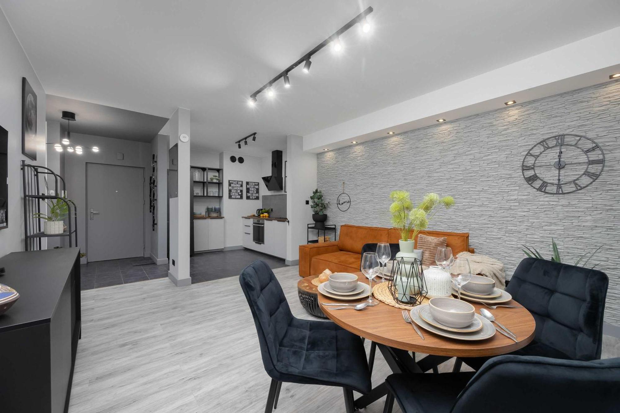 Bright With Terrace & Parking Near Metro Kondratowicza By Renters Apartament